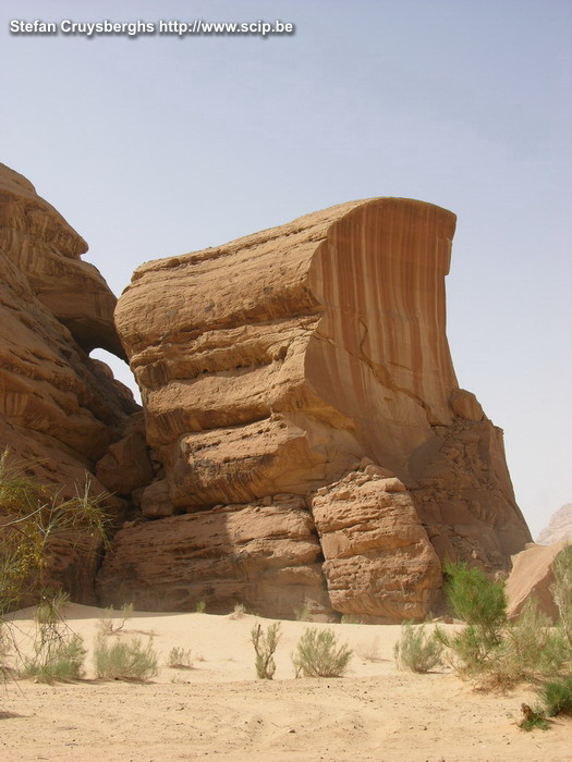 Wadi Rum - Barrah canyon Barrah canyon heeft torenhoge wanden en grillige rotsformaties. Stefan Cruysberghs